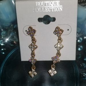 Nwt awesome boutique  earrings